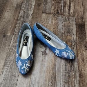 "Annie" Womens Blue Denim Embroidered Sea Life Slip On Shoes Size 6 M Sea Horse